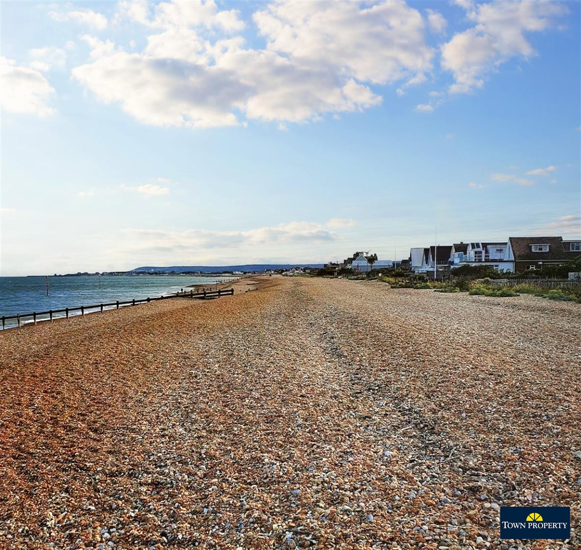 Property Details for Seaville Drive Pevensey Bay East Sussex BN24 6AZ